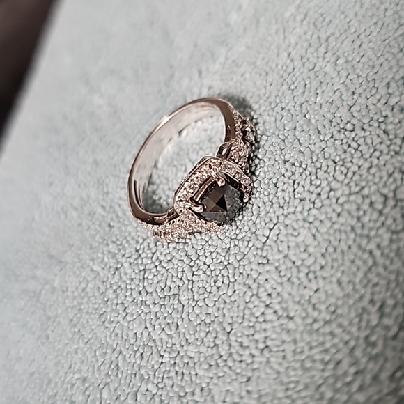 Black diamond ring w/ diamonds surrounding - Picture 3 of 8